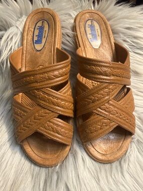 Okabashi Women's Tan Braided Slide Sandals